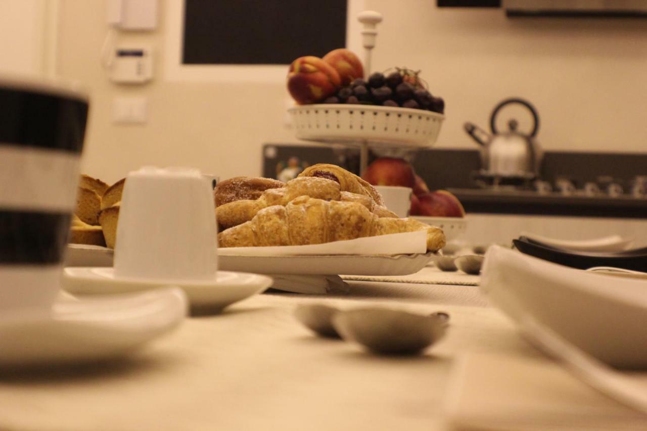 La Finestra Sul Convitto B&B Lecce Ngoại thất bức ảnh